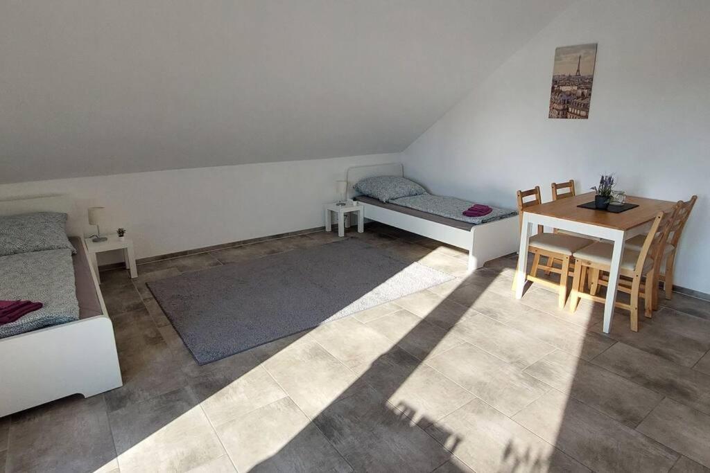 Mörlenbach Grosse Tolle 4 Zimmer Ferienwohnung Im Herzen Des Odenwaldes מראה חיצוני תמונה