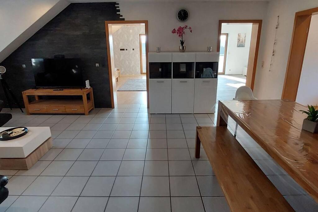Mörlenbach Grosse Tolle 4 Zimmer Ferienwohnung Im Herzen Des Odenwaldes מראה חיצוני תמונה